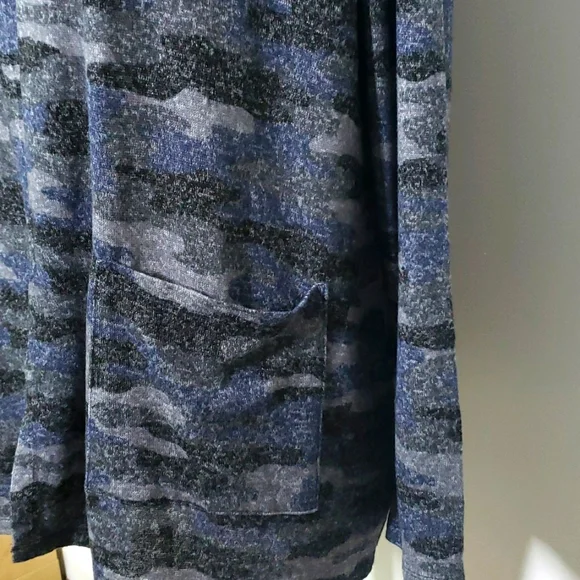 Lucky Brand Camouflage Hooded Cardigan Blue Gray Size S - Picture 3 of 9